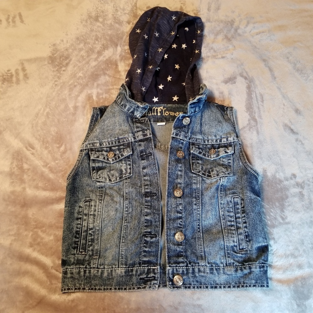 Wallflower denim vest and red tank top. - Picture 3 of 7